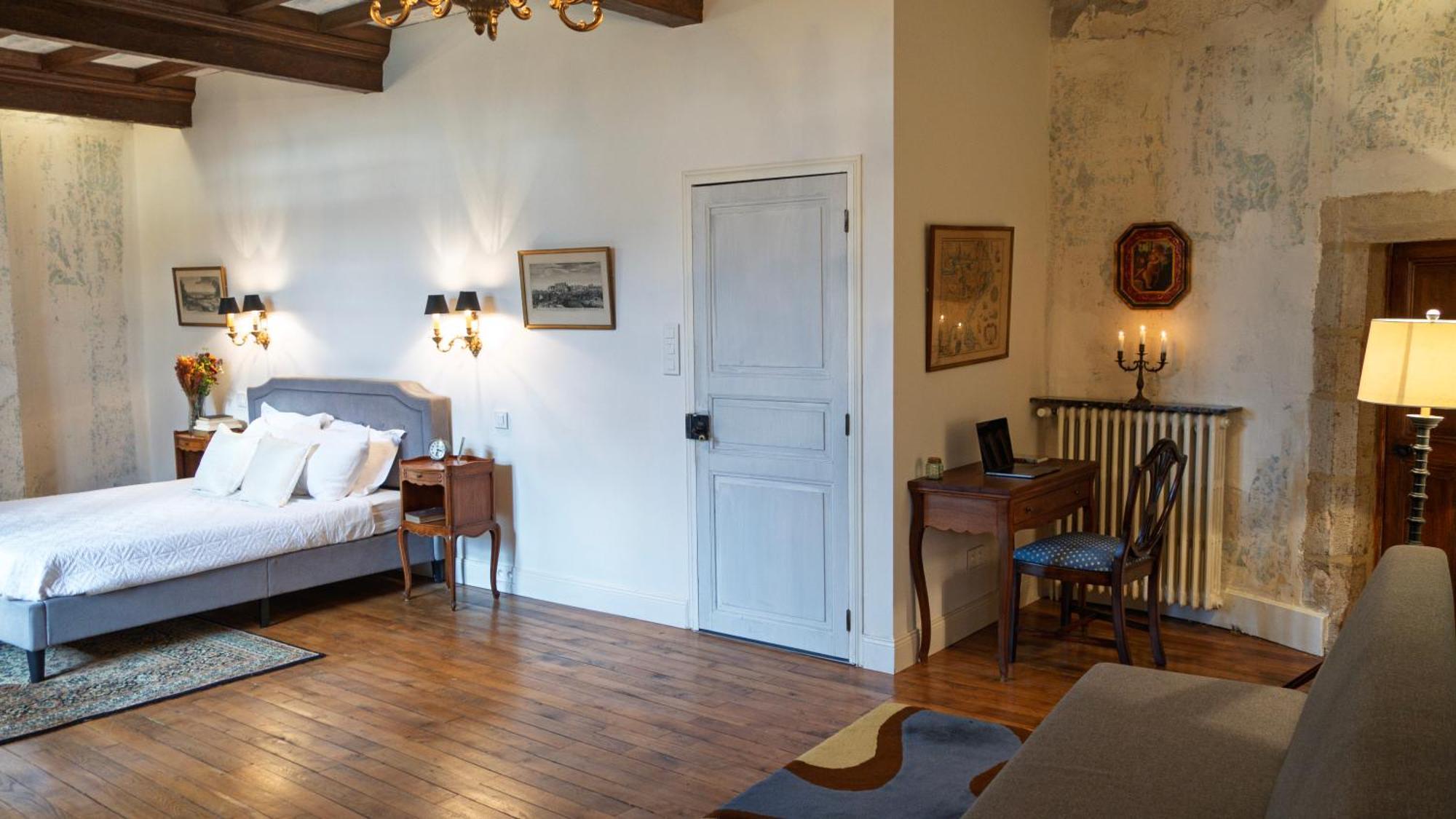 Chateau De Balsac Druelle Balsac Bagian luar foto